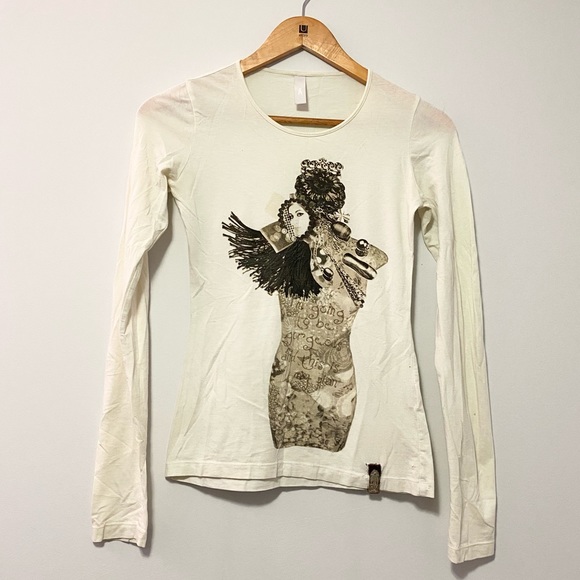 Fly London Tops - Fly London Women's Cream Long Sleeve Graphic Tee